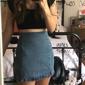 BRANDY MELVILLE JEAN SKIRT